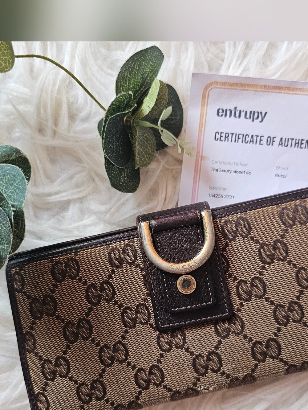 Guuci Abbey D-Ring Continental Wallet W/ COA